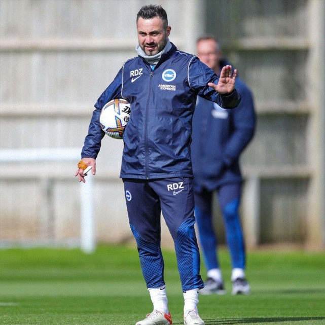 乐鱼app-包含太狠了！清晨奥兰多魔术调整名单以备德国杯布莱顿复出首秀备战欧篮联，深圳男篮临场应变的词条